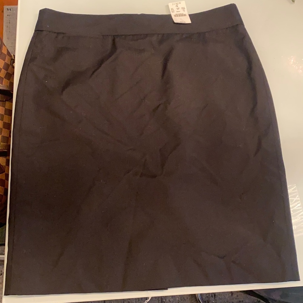 Never worn Jcrew Women’s Black Pencil Skirt